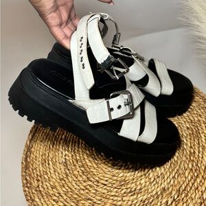 Platform sandals